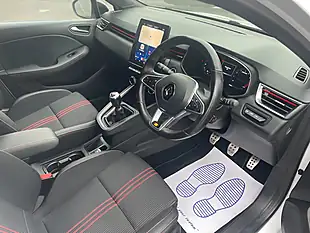 Used 2023 Renault Clio RS Line White - Interior and Exterior details 9