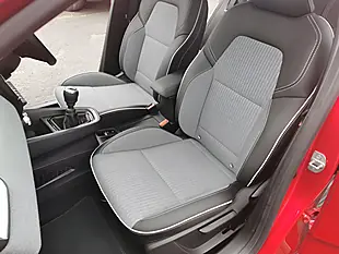 Used 2023 Renault Clio Techno Flame Red - Interior and Exterior details 13