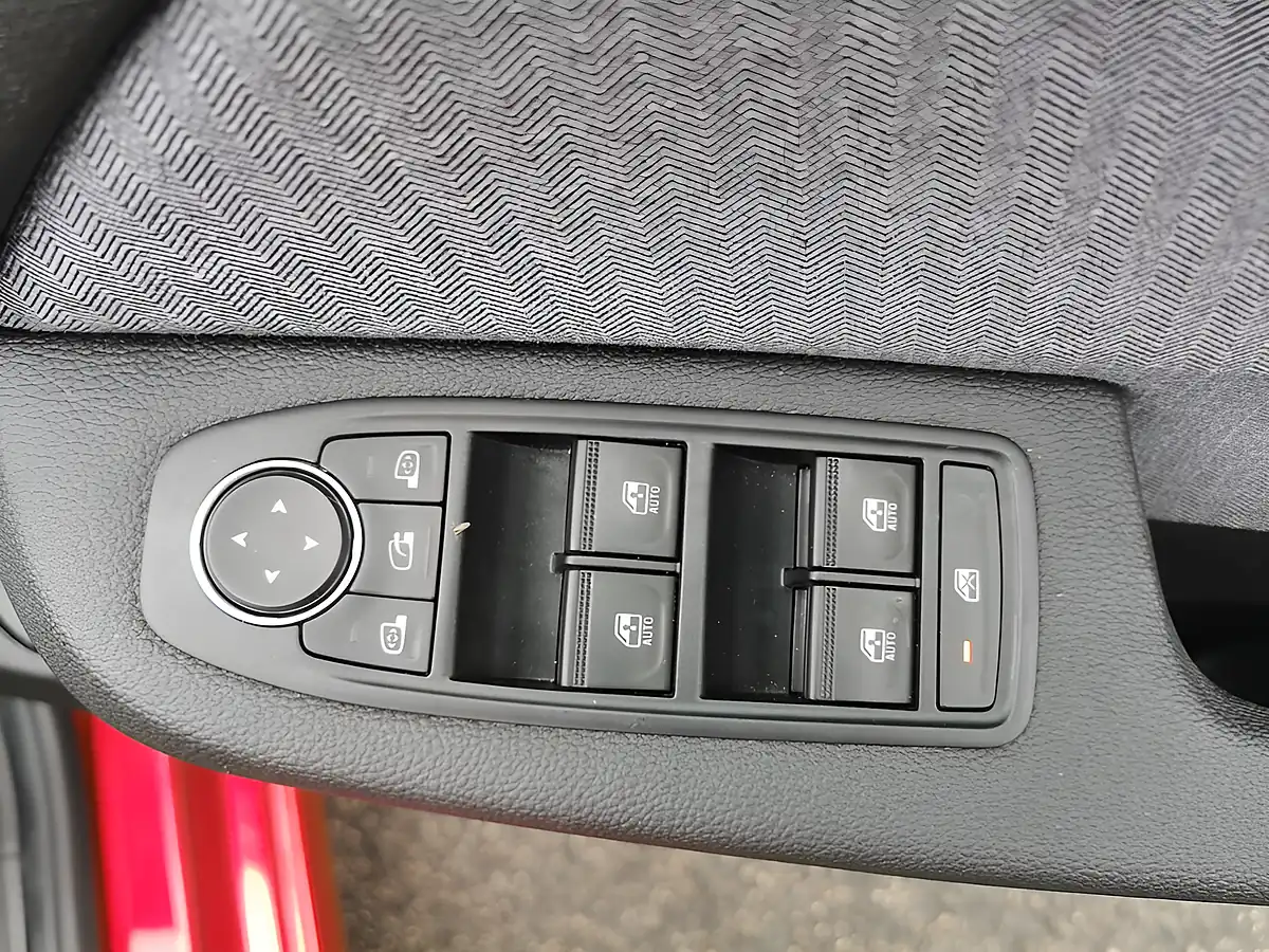 Used 2023 Renault Clio Techno Flame Red - Interior and Exterior details 14