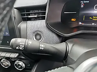 Used 2023 Renault Clio Techno Flame Red - Interior and Exterior details 18