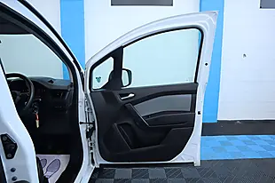 Used 2023 Renault Kangoo Advance White - Interior and Exterior details 15