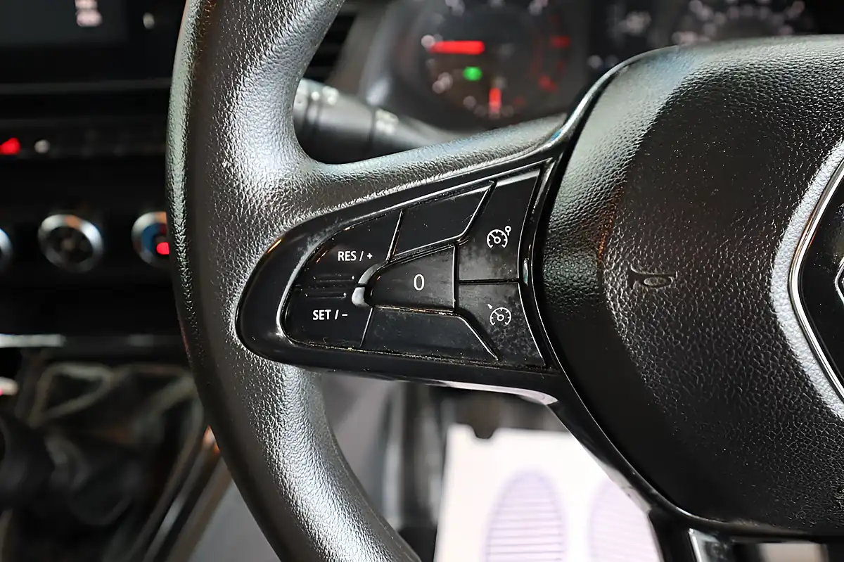 Used 2023 Renault Kangoo Advance White - Interior and Exterior details 17