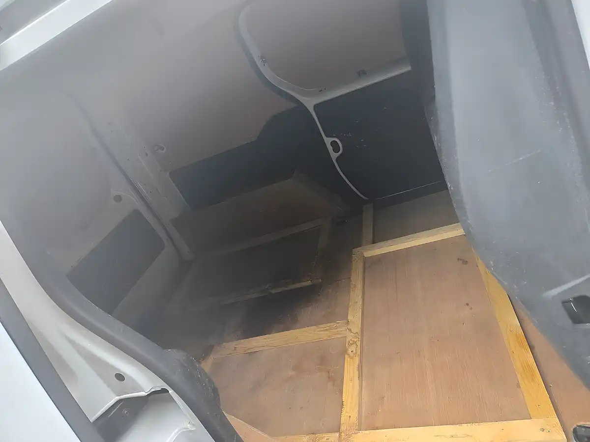 Used 2023 Renault Kangoo ML19 Blue Start Van White - Interior and Exterior details 14