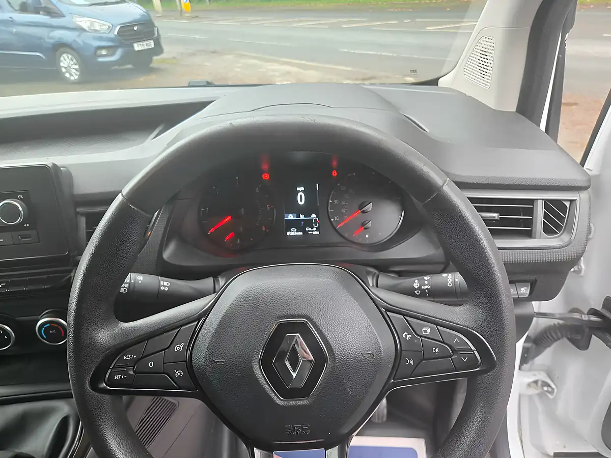 Used 2023 Renault Kangoo ML19 Blue Start Van White - Interior and Exterior details 16