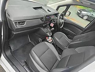 Used 2023 Renault Kangoo ML19 Blue Start Van White - Interior and Exterior details 5