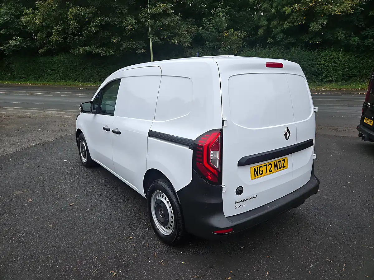 Used 2023 Renault Kangoo ML19 Blue Start Van White - Interior and Exterior details 9