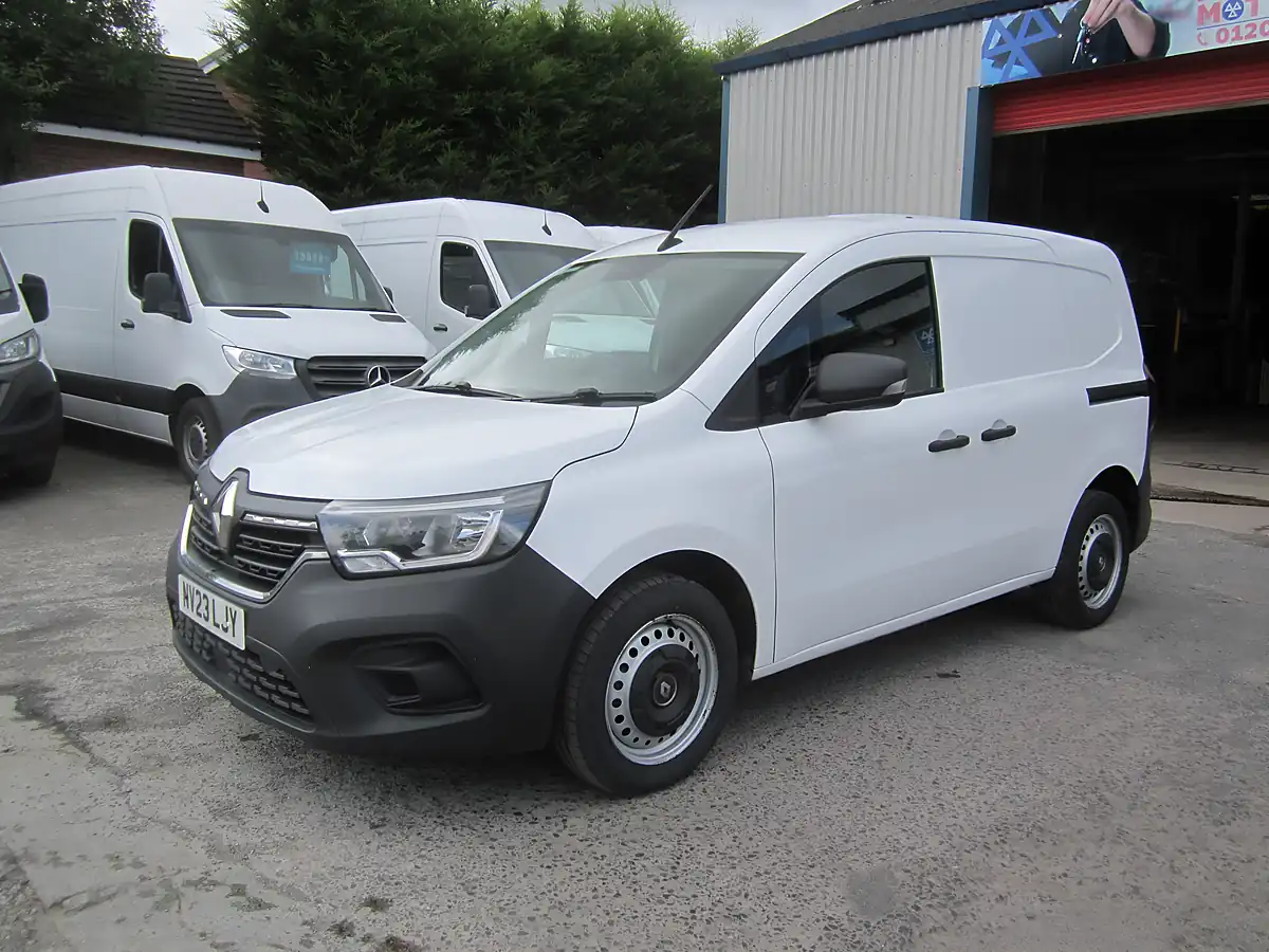 Used 2023 Renault Kangoo ML19 Start Blue White - Interior and Exterior details 5