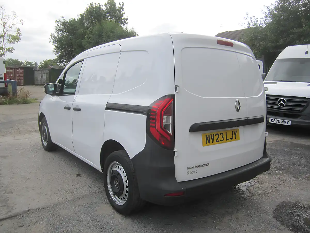 Used 2023 Renault Kangoo ML19 Start Blue White - Interior and Exterior details 7