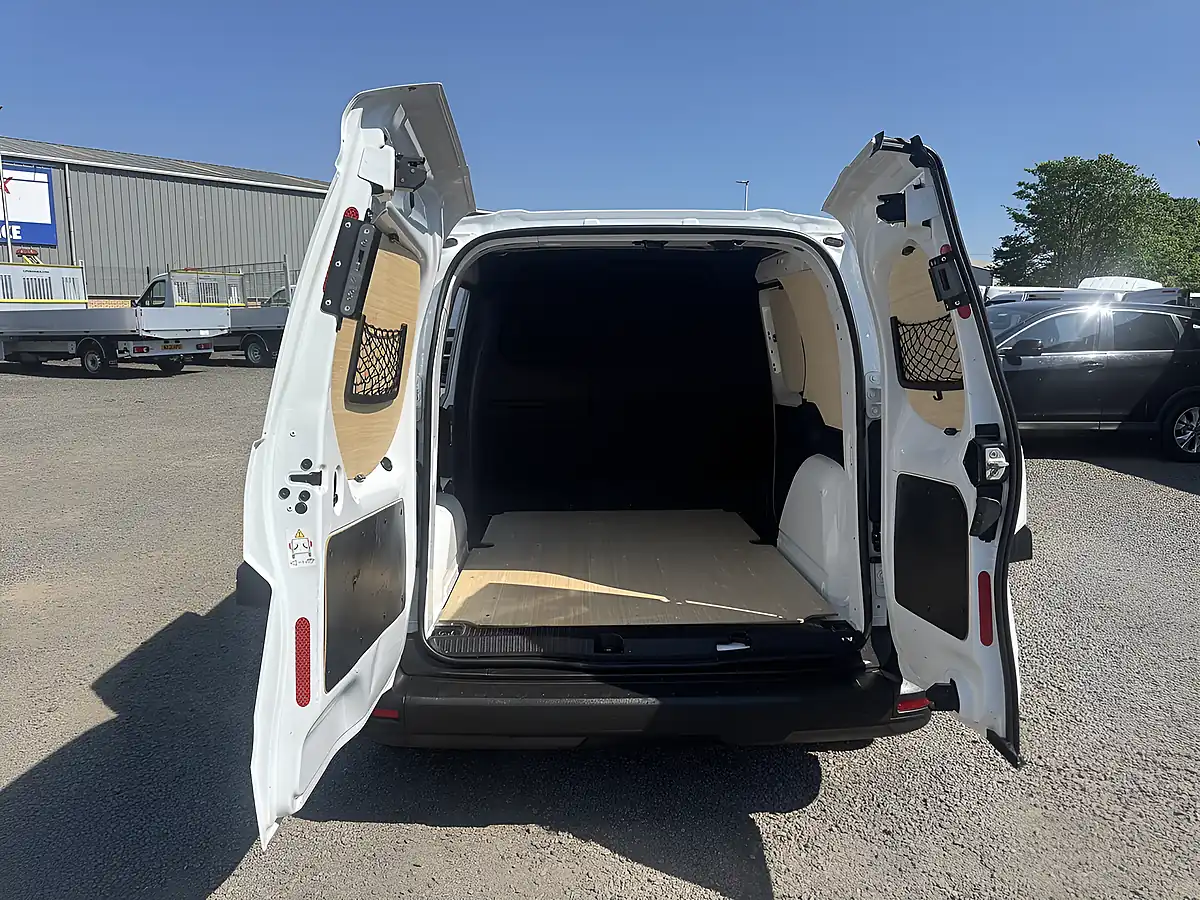 Used 2023 Renault Kangoo ML19 Start Mineral White - Interior and Exterior details 14