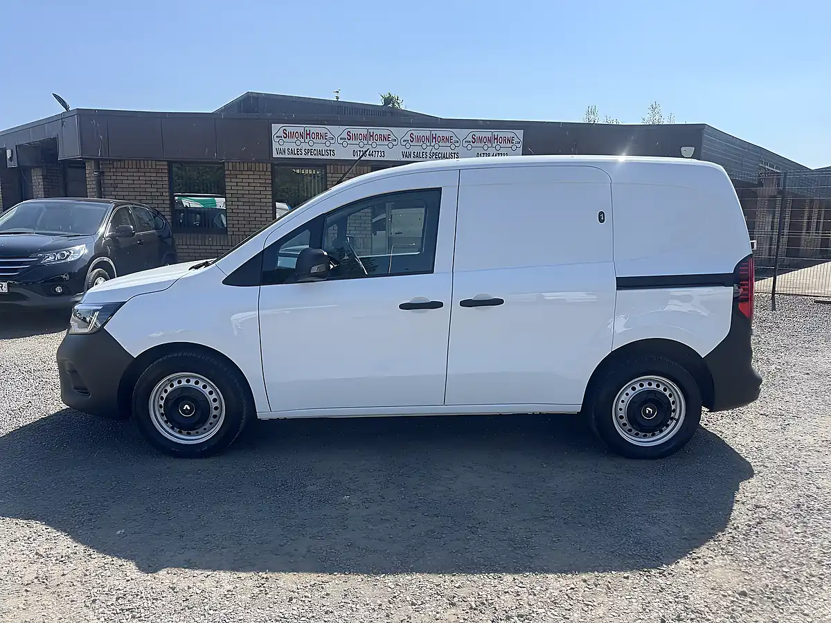 Used 2023 Renault Kangoo ML19 Start Mineral White - Interior and Exterior details 9