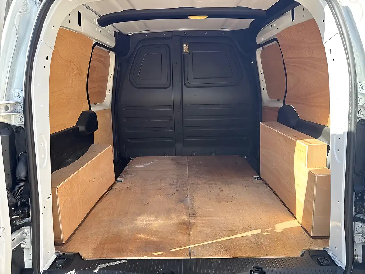 Used 2023 Renault Kangoo ML19 Start Mineral White - Interior and Exterior details 16