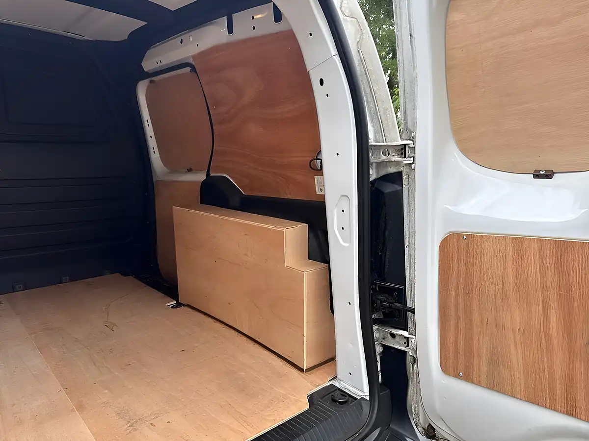 Used 2023 Renault Kangoo ML19 Start Mineral White - Interior and Exterior details 17
