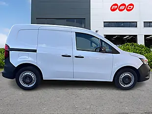 Used 2023 Renault Kangoo ML19 Start Mineral White - Interior and Exterior details 8