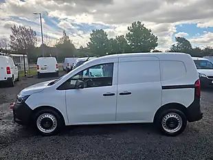 Used 2023 Renault Kangoo ML19 Start Mwb White - Interior and Exterior details 11