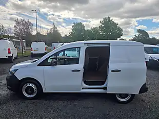 Used 2023 Renault Kangoo ML19 Start Mwb White - Interior and Exterior details 12