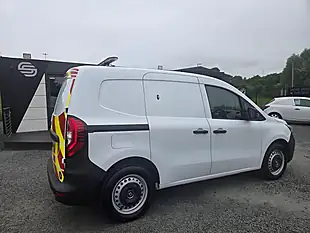 Used 2023 Renault Kangoo ML19 Start Mwb White - Interior and Exterior details 7