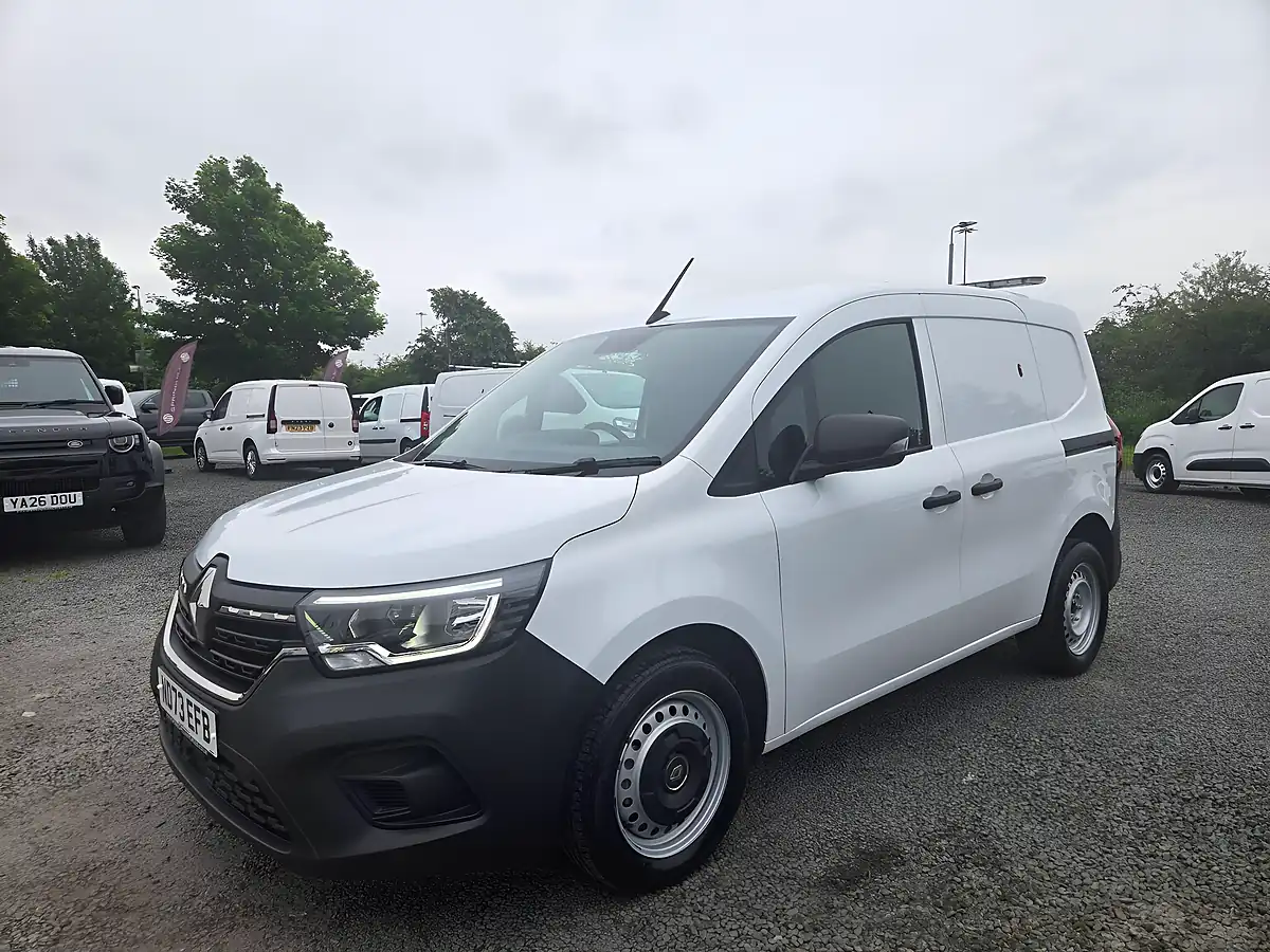 Used 2023 Renault Kangoo ML19 Start Mwb White - Interior and Exterior details 9