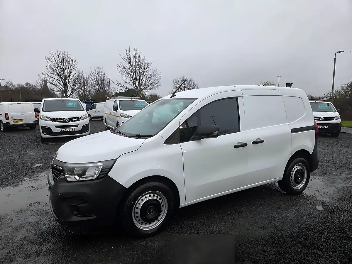 Used 2023 Renault Kangoo ML19 Start Mwb White - Interior and Exterior details 10