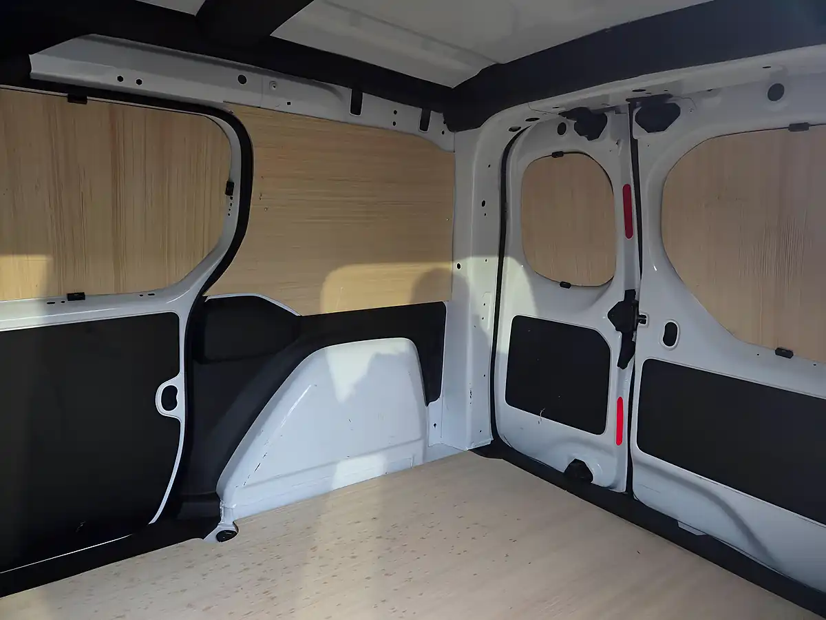 Used 2023 Renault Kangoo ML19 Start Mwb White - Interior and Exterior details 14