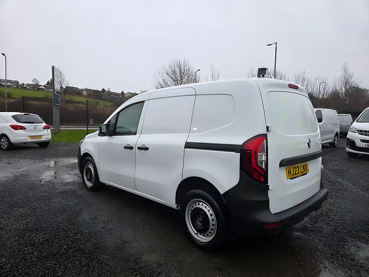 Used 2023 Renault Kangoo ML19 Start Mwb White - Interior and Exterior details 16