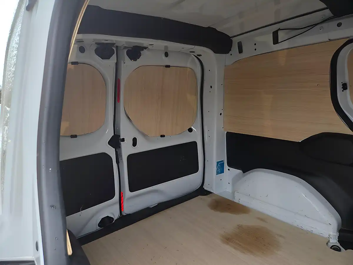 Used 2023 Renault Kangoo ML19 Start Mwb White - Interior and Exterior details 6