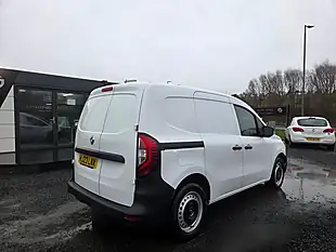 Used 2023 Renault Kangoo ML19 Start Mwb White - Interior and Exterior details 8