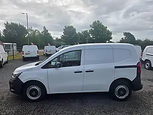 Used 2023 Renault Kangoo Start White - Interior and Exterior details 11