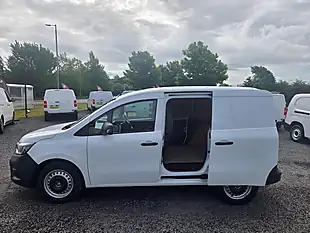 Used 2023 Renault Kangoo Start White - Interior and Exterior details 12