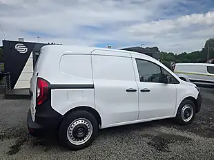Used 2023 Renault Kangoo Start White - Interior and Exterior details 7