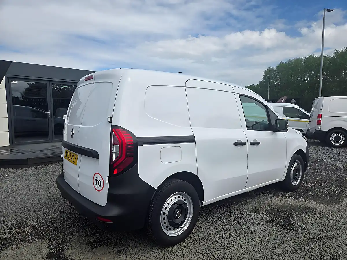 Used 2023 Renault Kangoo Start White - Interior and Exterior details 8