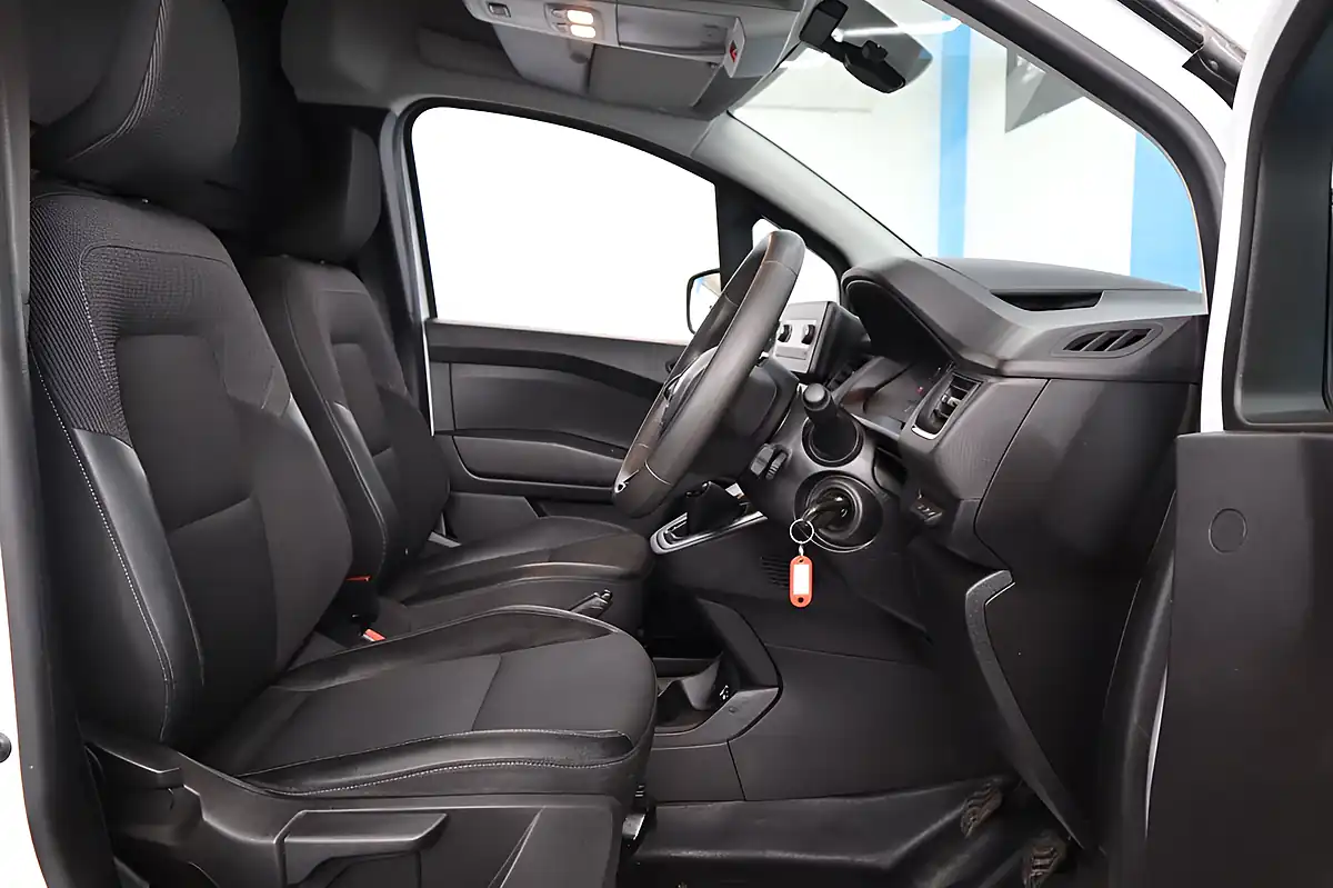 Used 2023 Renault Kangoo Start White - Interior and Exterior details 15