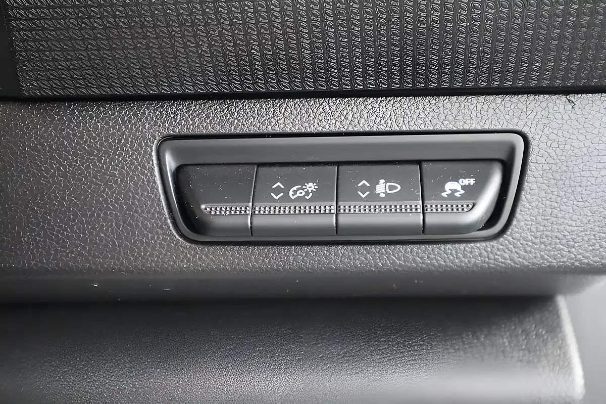 Used 2023 Renault Kangoo Start White - Interior and Exterior details 18