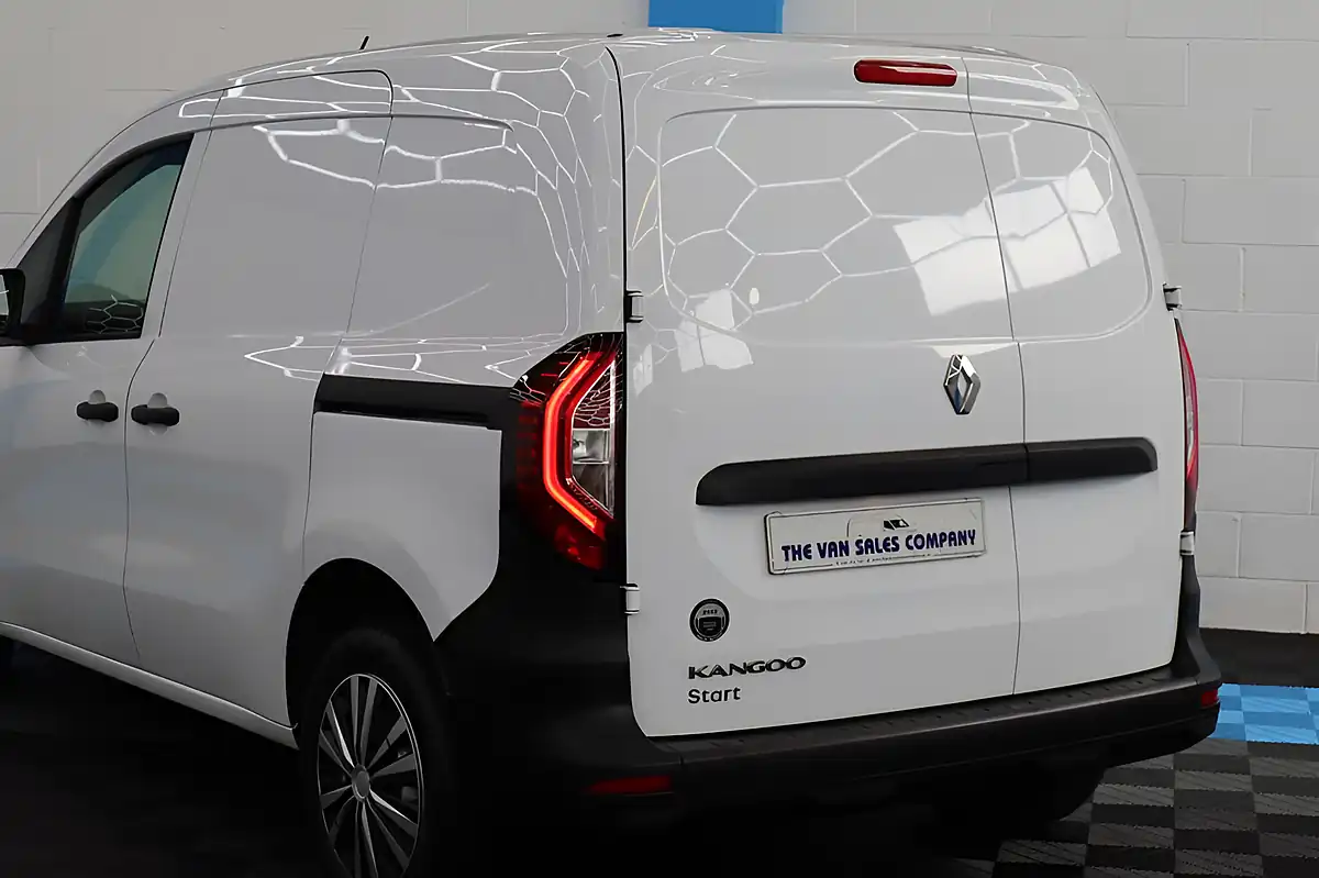 Used 2023 Renault Kangoo Start White - Interior and Exterior details 10