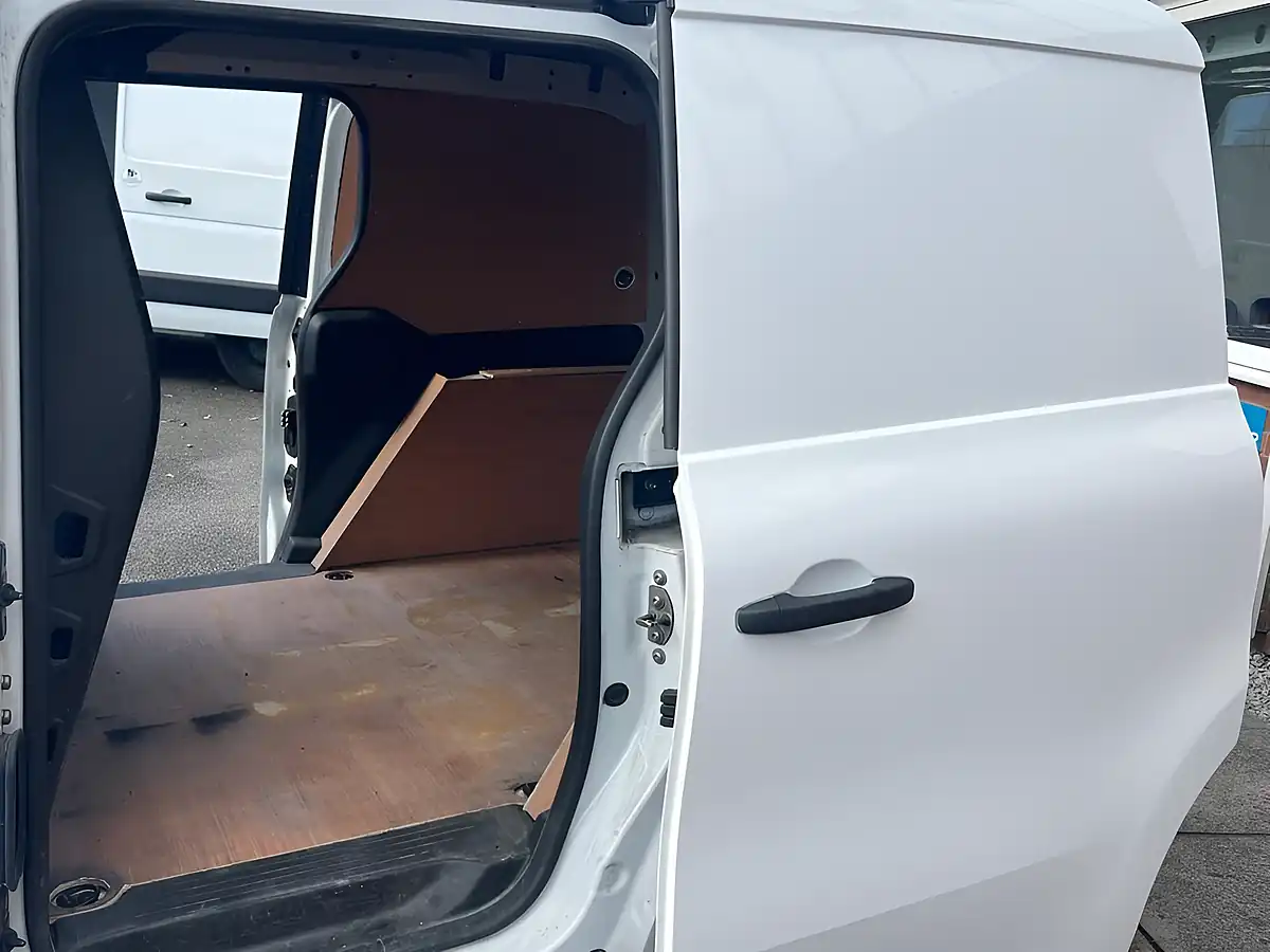 Used 2023 Renault Kangoo Start White - Interior and Exterior details 12
