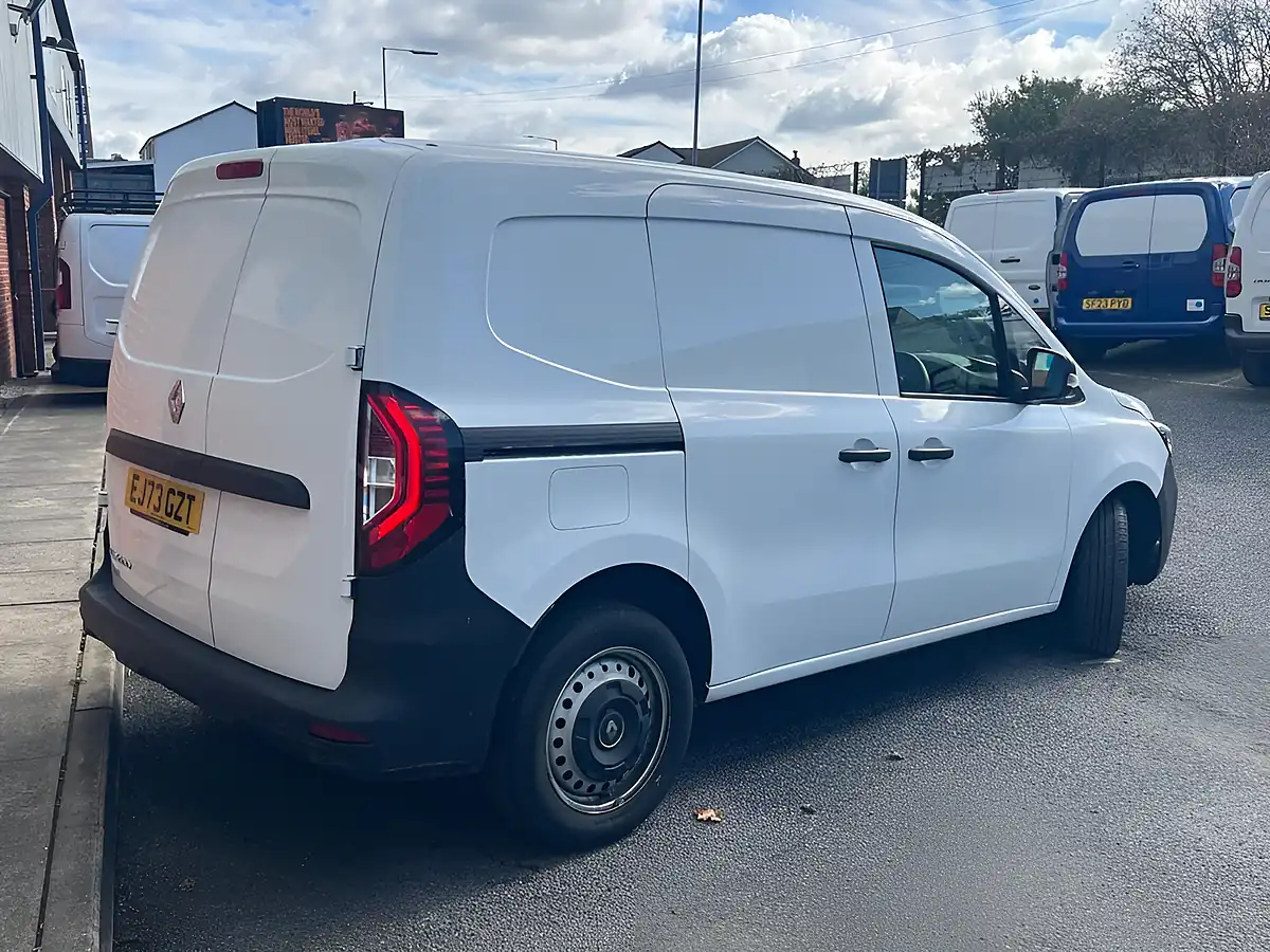 Used 2023 Renault Kangoo Start White - Interior and Exterior details 3