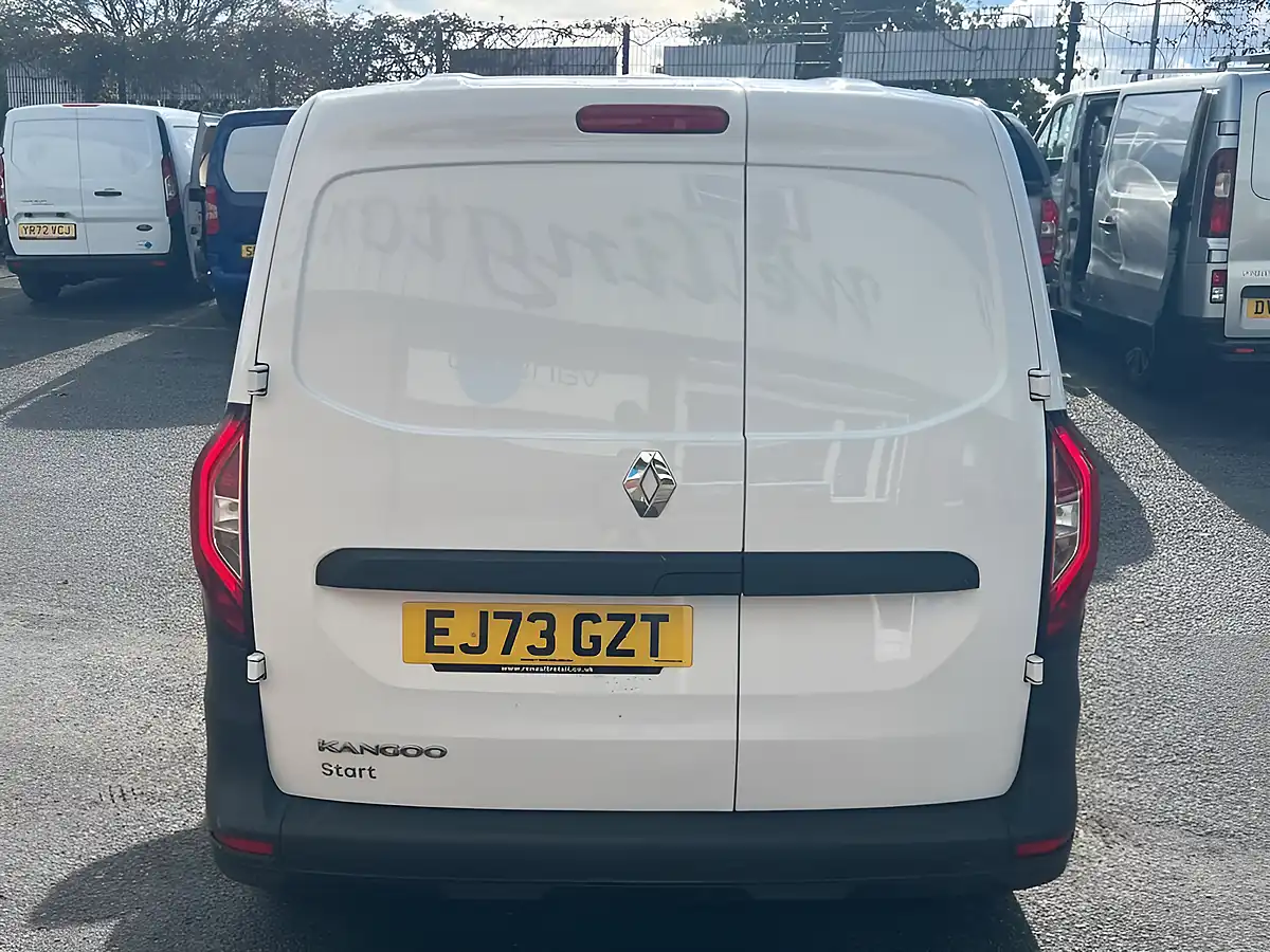 Used 2023 Renault Kangoo Start White - Interior and Exterior details 4