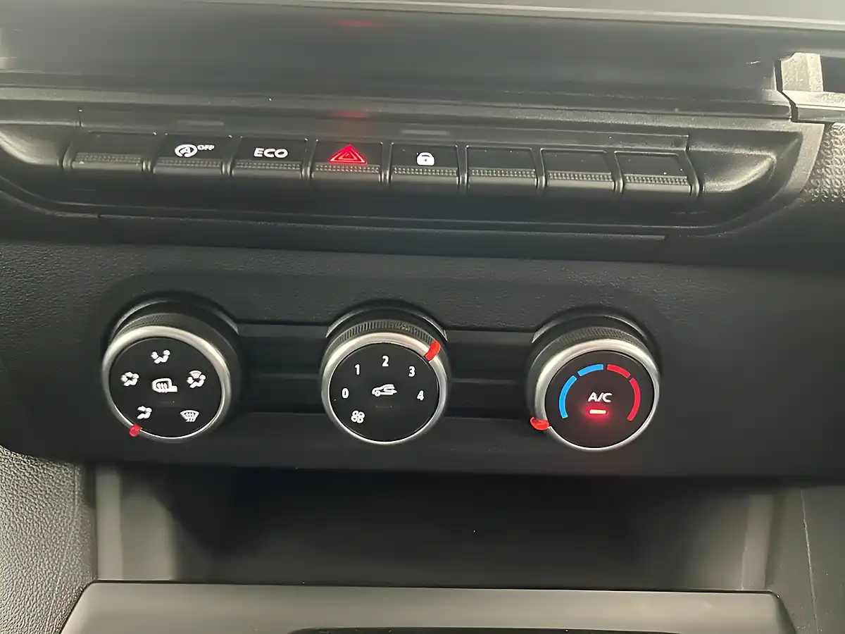 Used 2023 Renault Kangoo Start White - Interior and Exterior details 14