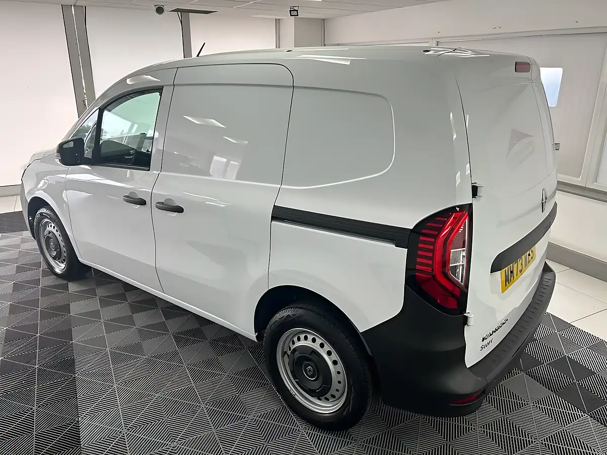 Used 2023 Renault Kangoo Start White - Interior and Exterior details 7