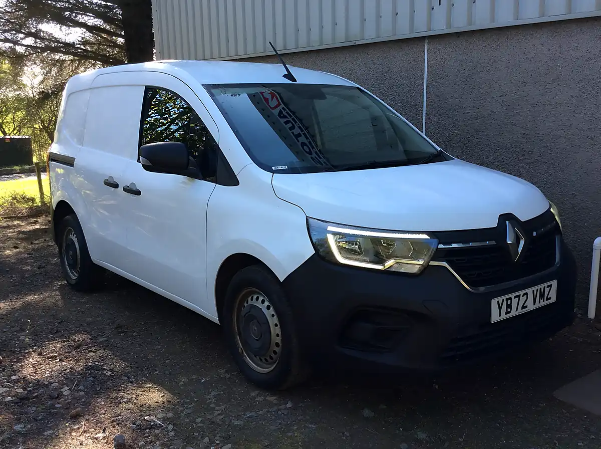 Used 2023 Renault Kangoo Start White - Interior and Exterior details 2
