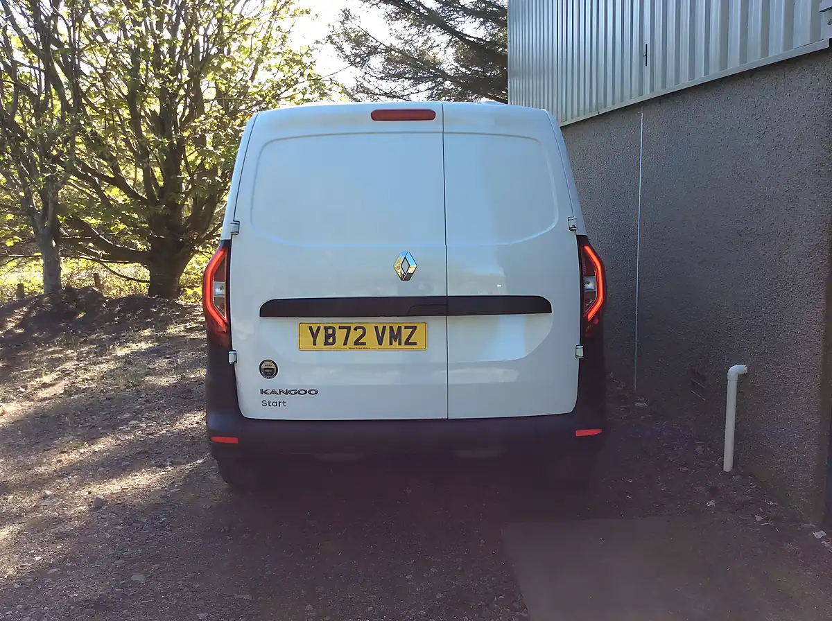 Used 2023 Renault Kangoo Start White - Interior and Exterior details 7