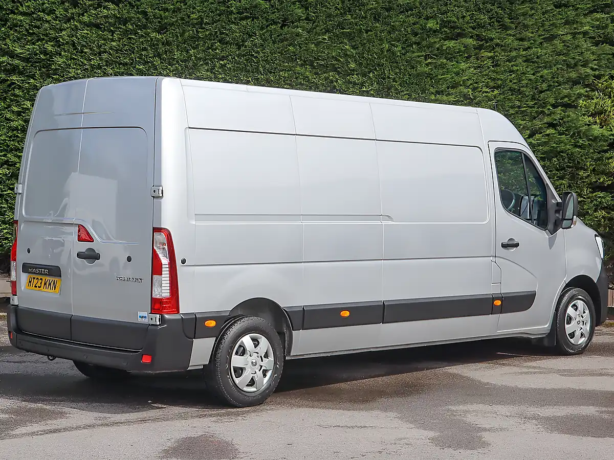 Used 2023 Renault Master 35 Business+ Grey - Interior and Exterior details 6