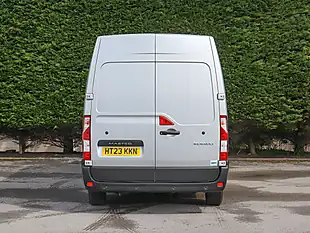 Used 2023 Renault Master 35 Business+ Grey - Interior and Exterior details 7