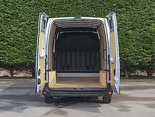 Used 2023 Renault Master 35 Business+ Grey - Interior and Exterior details 8