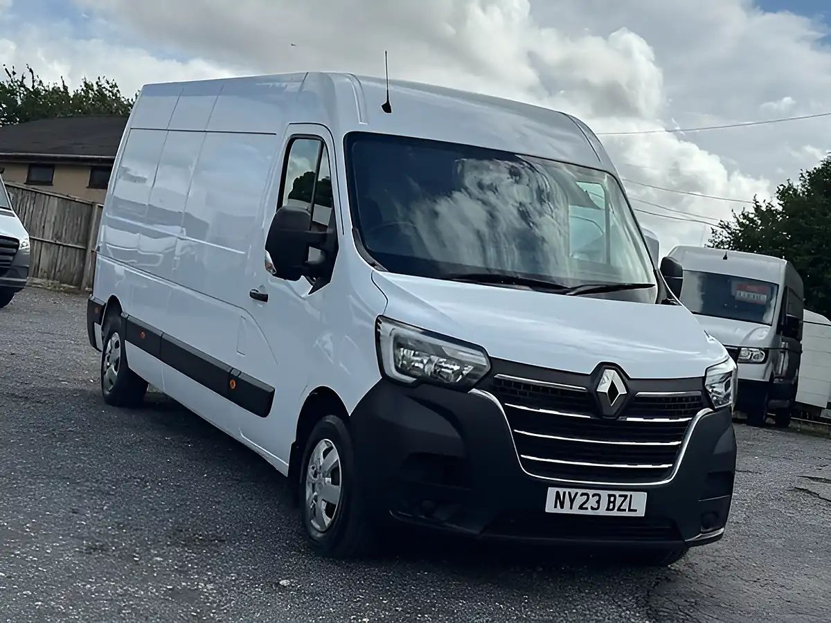 Used 2023 Renault Master Advance White - Interior and Exterior details 2
