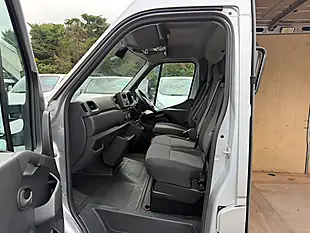 Used 2023 Renault Master Business+ Grey - Interior and Exterior details 15