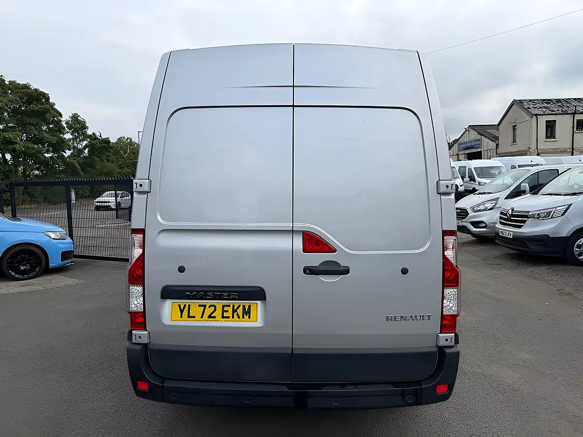 Used 2023 Renault Master Business+ Grey - Interior and Exterior details 7