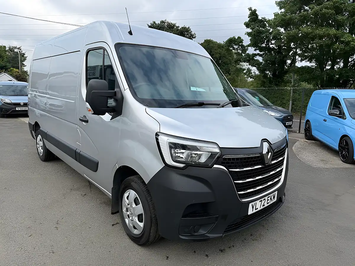 Used 2023 Renault Master Business+ Grey - Interior and Exterior details 9