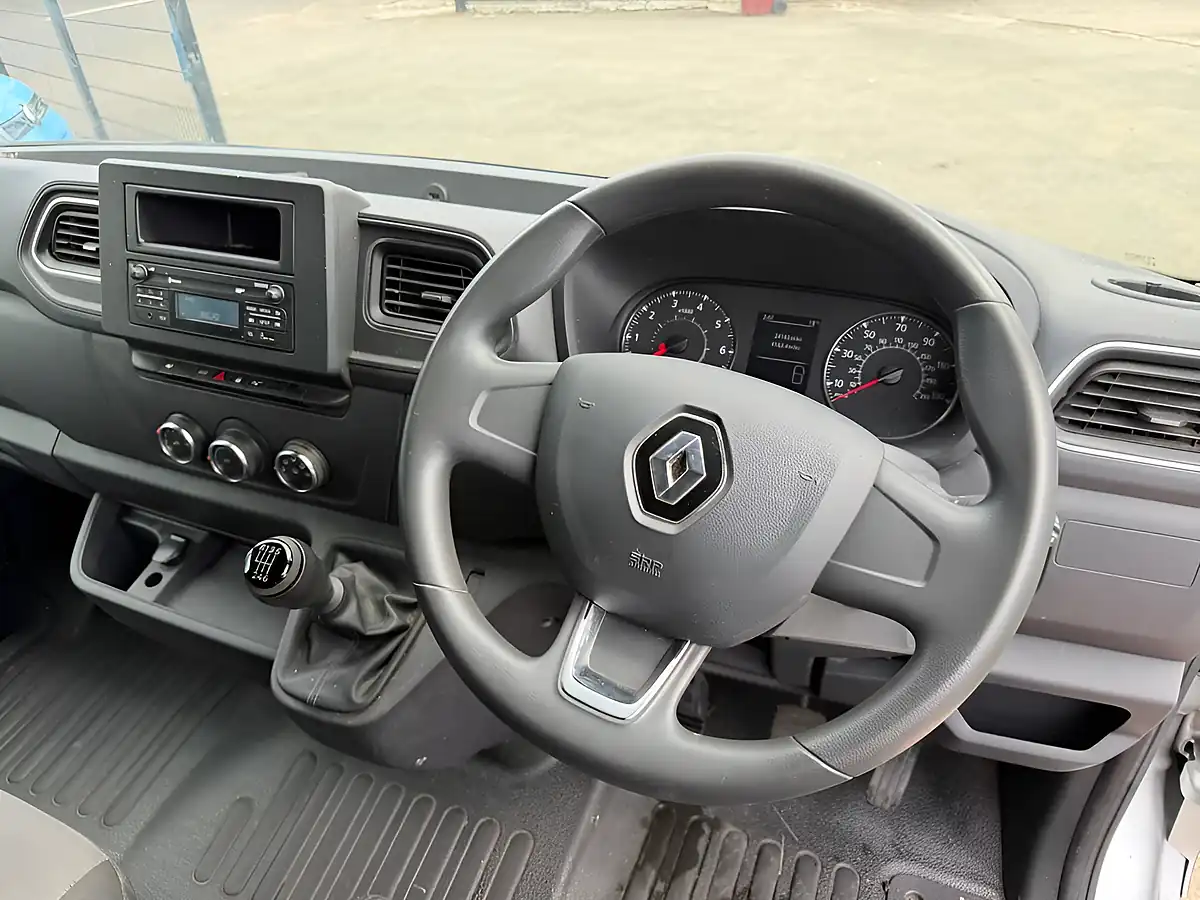 Used 2023 Renault Master Business+ Grey - Interior and Exterior details 12