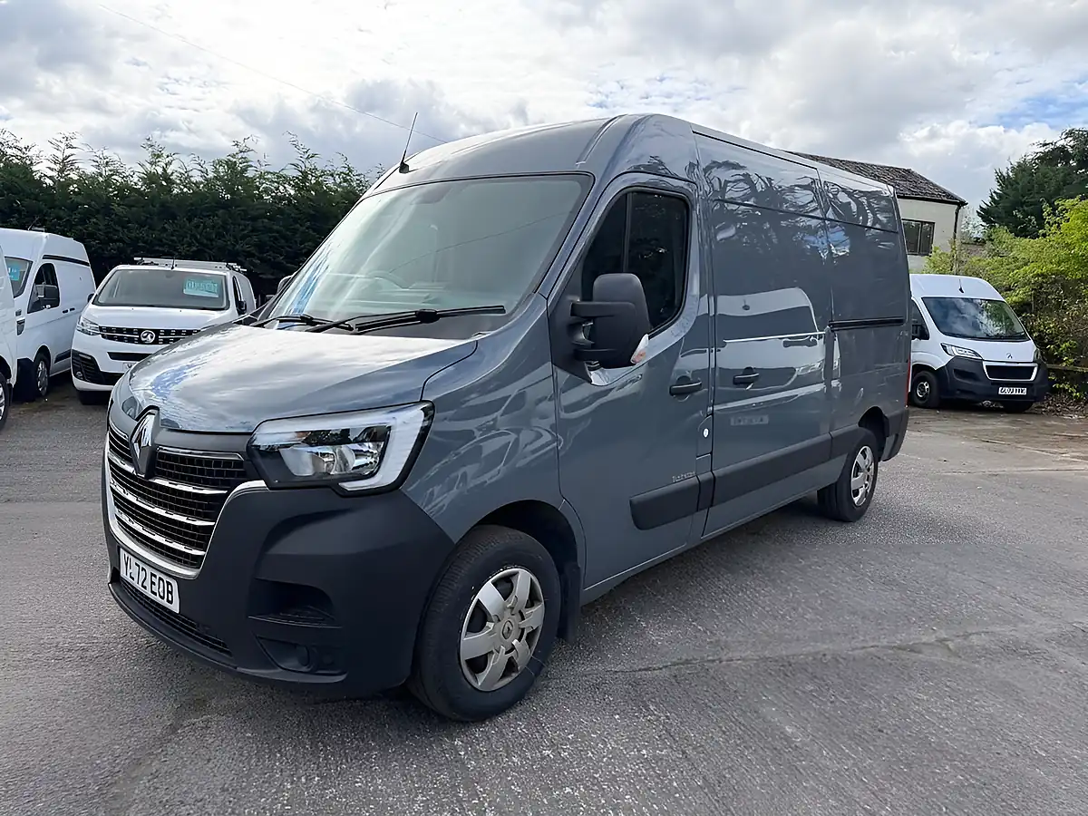 Used 2023 Renault Master Business+ Grey - Front View