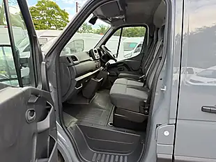 Used 2023 Renault Master Business+ Grey - Interior and Exterior details 5